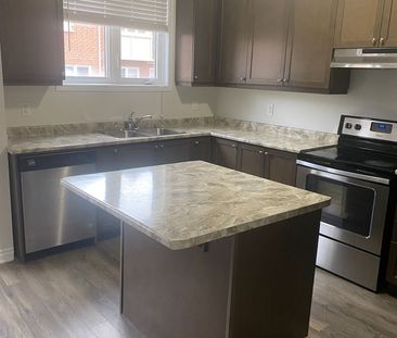 For Lease - 5 Fusilier Drive, Toronto, Ontario - Photo 6