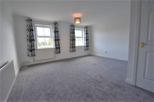 College Green, Eastbourne, BN21 2JT - Photo 1