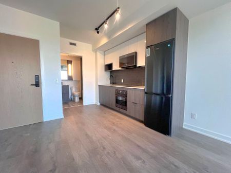 For Lease - 5 Defries Street Unit# 2101, Toronto, Ontario - Photo 4