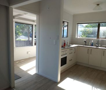 Sunny two bedroom unit, great location. - Photo 3