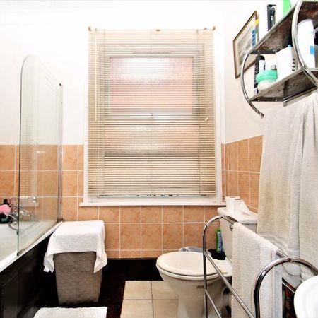 1 bedroom ground floor flat to rent - Photo 4