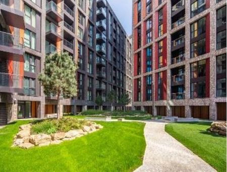 Thornes House, Charles Clowes Walk, Nine Elms, London SW11 - Photo 2