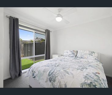 IDEAL FAMILY HOME - Photo 5