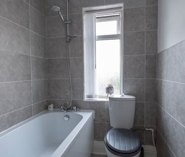 3 Bed Semi-Detached House, Middleton Road, LS10 - Photo 2