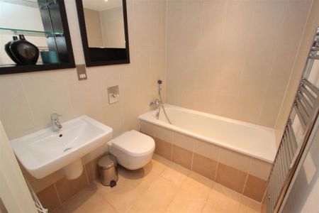 Mcclure House, Leeds City Centre, LS10 1LR - Photo 5