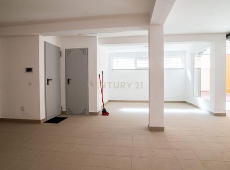 Corroios, Setúbal Municipality - Photo 2