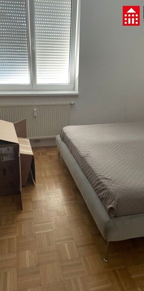 KEINE BEFRISTUNG!! Helle und großzügige Mietwohnung mit Balkon in ruhiger Lage von Attnang-Puchheim! Verfügbar ab 01.01.2026! - Photo 1