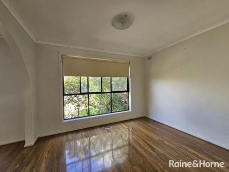 10 Bianchi Court, Keilor Downs, VIC 3038 - Photo 3