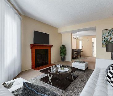 550 Rundlehorn Circle N, Calgary - Photo 1