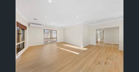 SPACIOUS $ STYLISH 4-BEDROOM FAMILY HOME IN A PRIME CAIRNLEA LOCATION - Photo 4