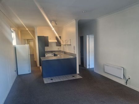 Chic 2BR Apt with Deck in Mt Victoria - Photo 4