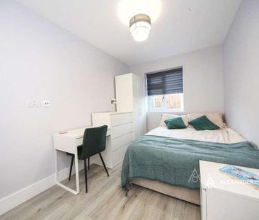 Benning Avenue, Dunstable, Bedfordshire, LU6 - Photo 2