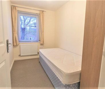 3 bedroom terraced house to rent - Photo 6