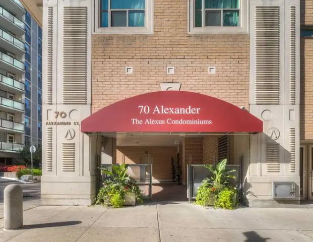 Alexus Condominium #15273 | 70 Alexander Street, Toronto - Photo 1