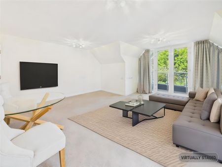 1 bedroom Flat To Let - Photo 3