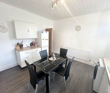 Low Lane (Room 4), Horsforth, Leeds - Photo 6