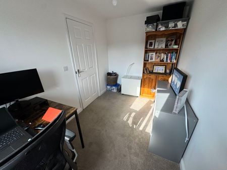 3 bed house to rent in - Photo 2