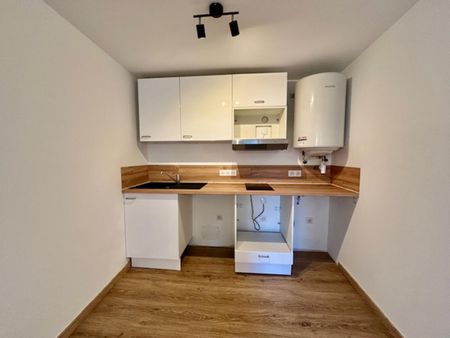 Location Appartement 2 pièces 34m² MONTAUROUX 83440 - Photo 5