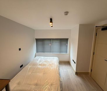 Studio Flat, Lincoln Road, HA2 - Photo 2