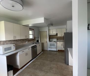 For Lease - 154 Weber Street Unit# Main, Waterloo, Ontario - Photo 4