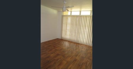 SPACIOUS SPLIT LEVEL UNIT - Photo 2