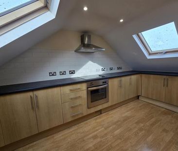 2 bedroom flat to rent - Photo 3