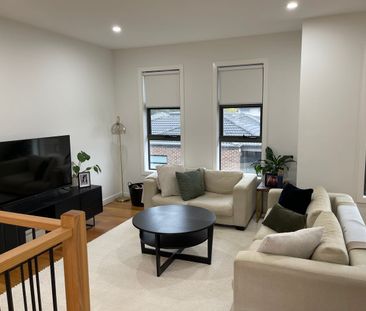 'Parkland Setting, Strathmore Schools Zone' - For Lease - Photo 2