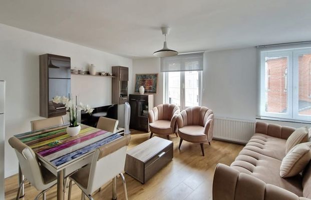 Appartement te huur - Photo 1