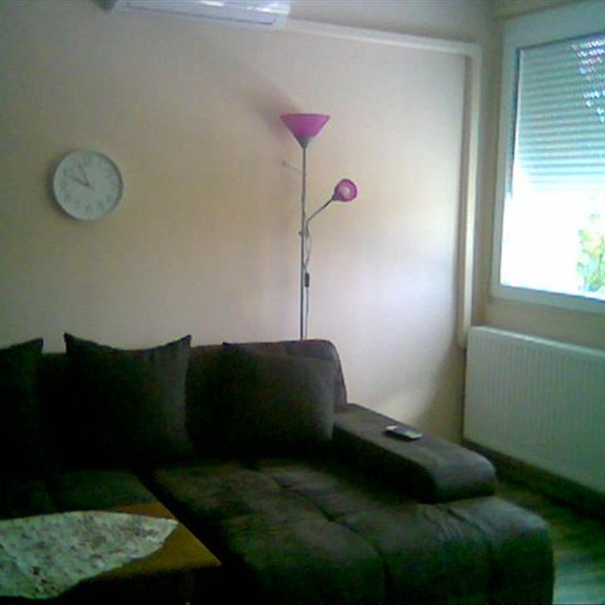 Kiadó újszerű állapotú panel lakás - Hatvan - Fotó 1