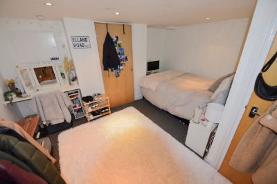 3 bedroom House in Autumn Street, Hyde Park - Photo 4