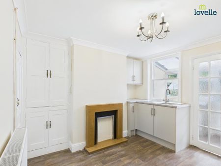 2 bedroom terraced house to rent - Photo 2