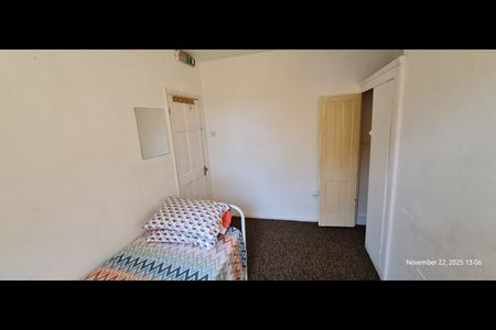 Room in a Shared House, Marsh Road, LU3 - Photo 4
