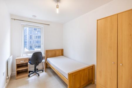 3 bedroom flat to rent - Photo 5