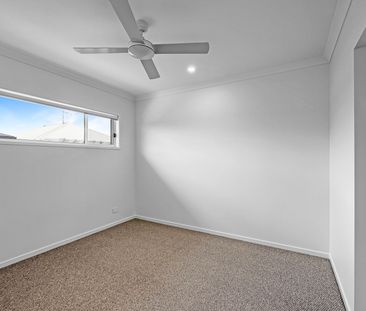 BRAND NEW 3 BEDROOM HOUSE - PALMVIEW - Photo 3