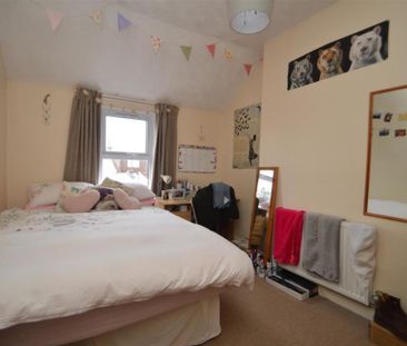 4 bedroom maisonette to rent - Photo 4