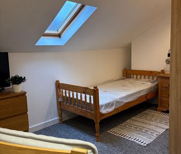 Studio Flat, Tempest Road, LS11 - Photo 4