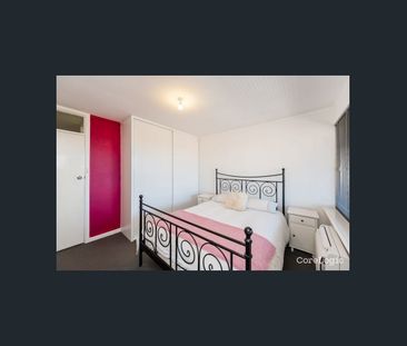SPACIOUS 2 BEDROOM UNIT - Photo 5