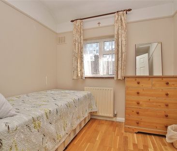 Nursery Road, Woking, Surrey, GU21 - Photo 6