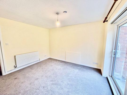 2 bedroom semi-detached bungalow to rent - Photo 1