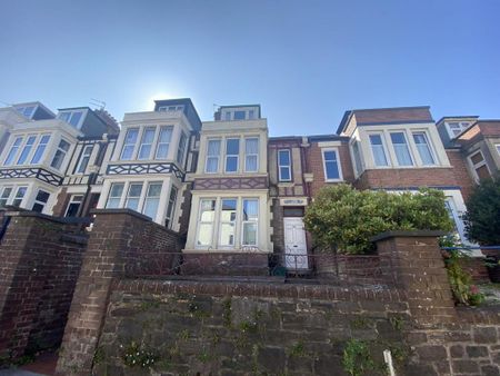 8 bedroom terraced house to rent - Photo 4