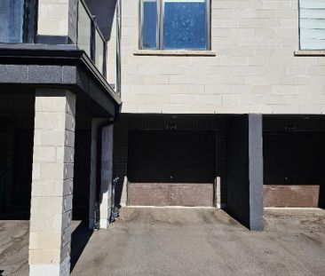 For Lease - 80 Knotsberry Circle Unit# 70, Brampton, Ontario - Photo 3