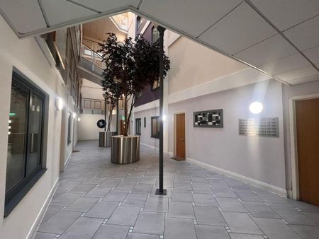 1 bedroom flat to rent - Photo 2