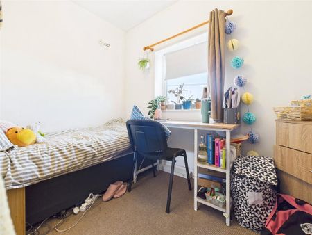 4 bedroom terraced house to rent - Photo 3