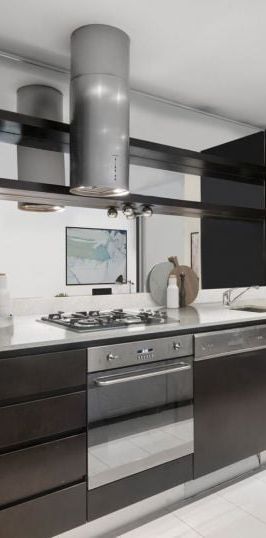 Charming One Bedroom East Facing - Photo 1