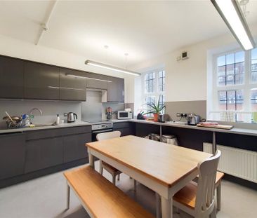 House share to rent - Photo 1