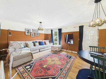 Trevelyan Court, Windsor, Berkshire,SL4 - Photo 5