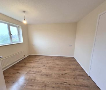 2 bedroom semi-detached house to rent - Photo 6