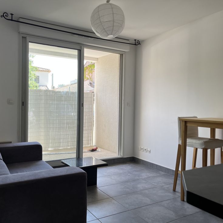 Location T2 meublé 34m² + garage fermé Marseille 13010 Saint Tronc - Photo 1
