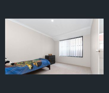 MODERN LIVING - Photo 6