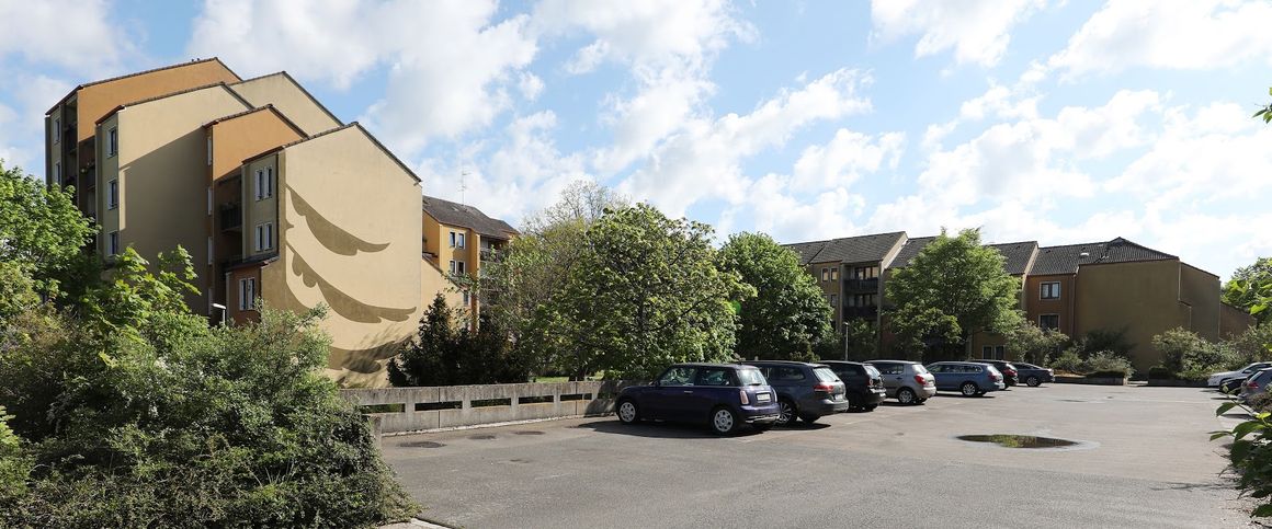 Familienfreundlich 3-Zimmer-Wohnung mit einer Loggia // 1.OG links - Foto 1